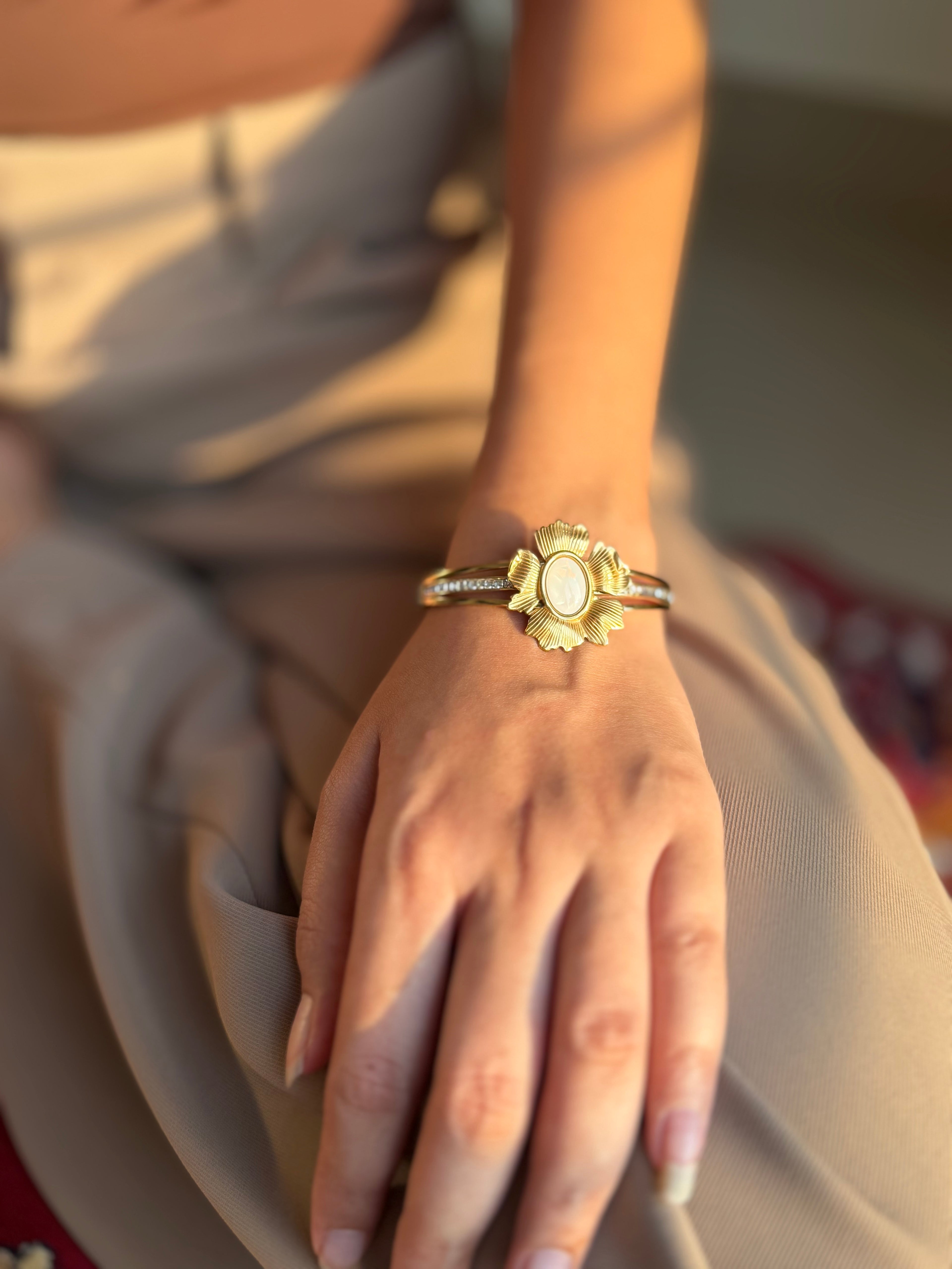 Opaline Bloom Kada