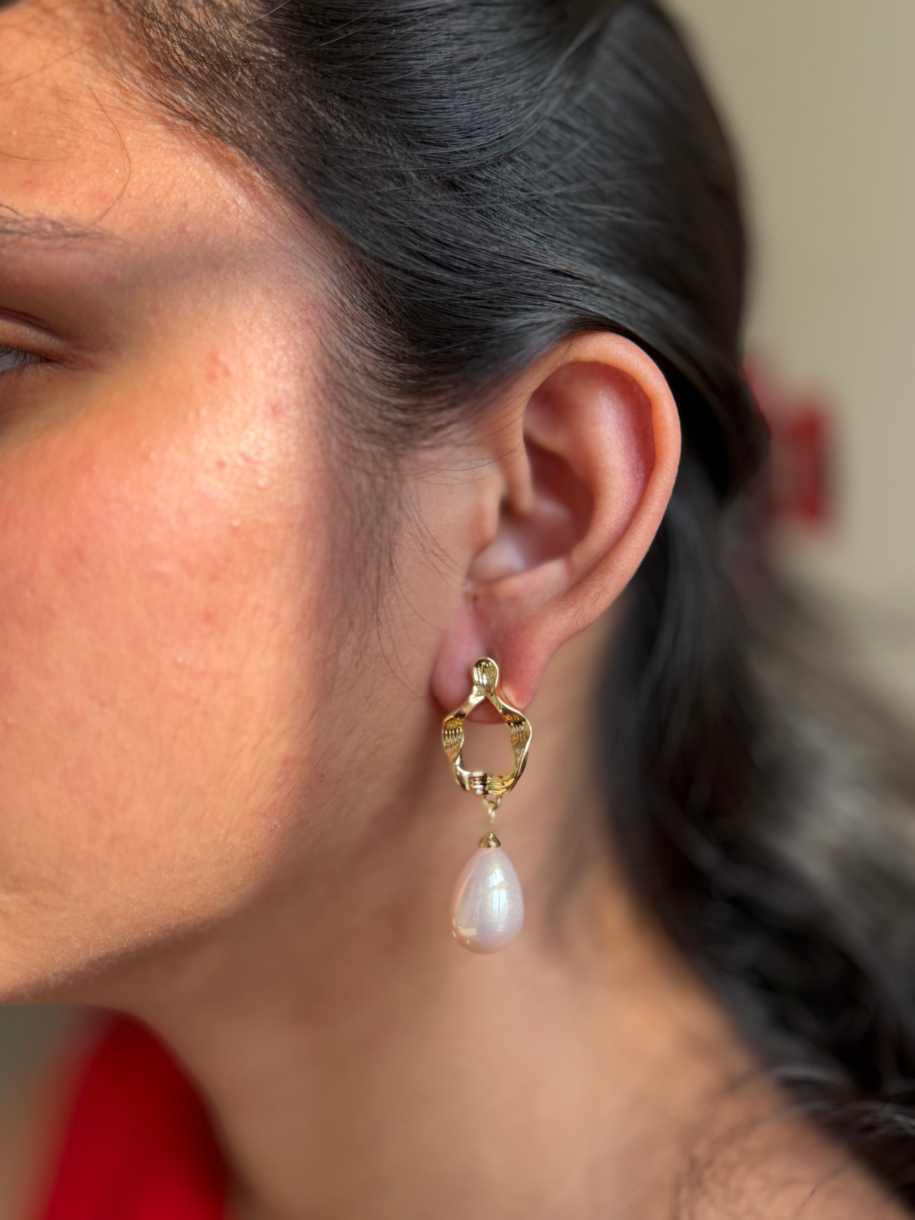 Blush Pearl Muse Drop Earrings