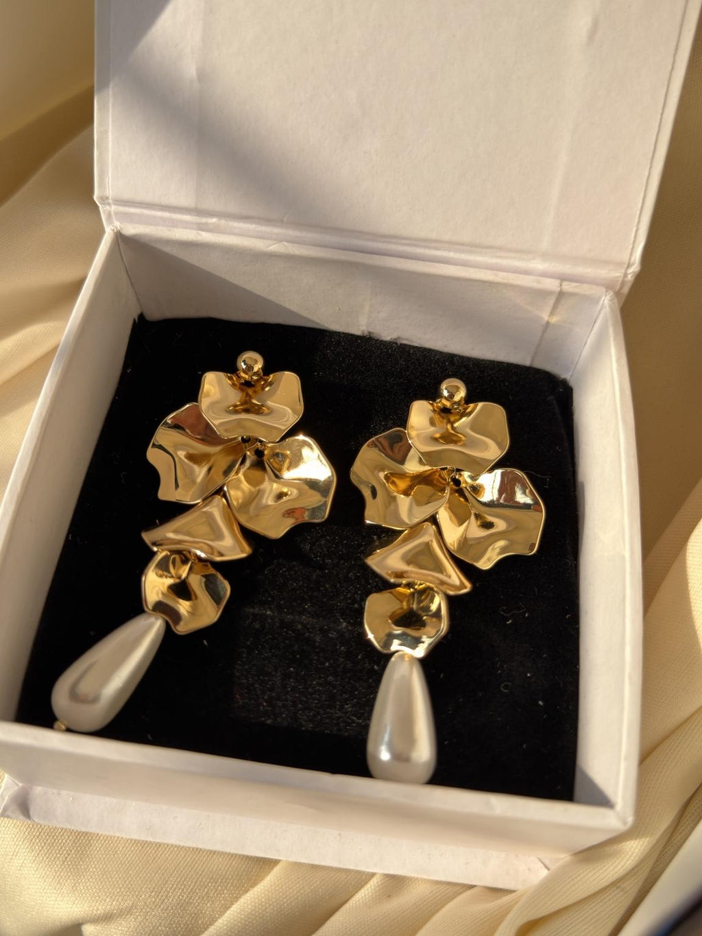 Molten Pearl Earrings