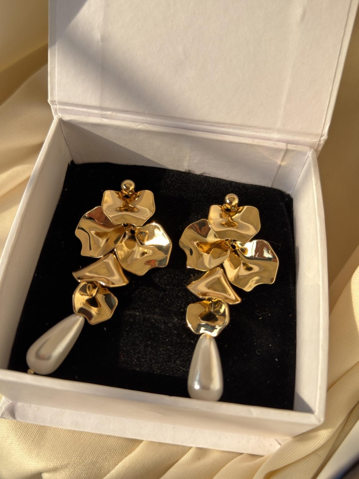 Molten Pearl Earrings