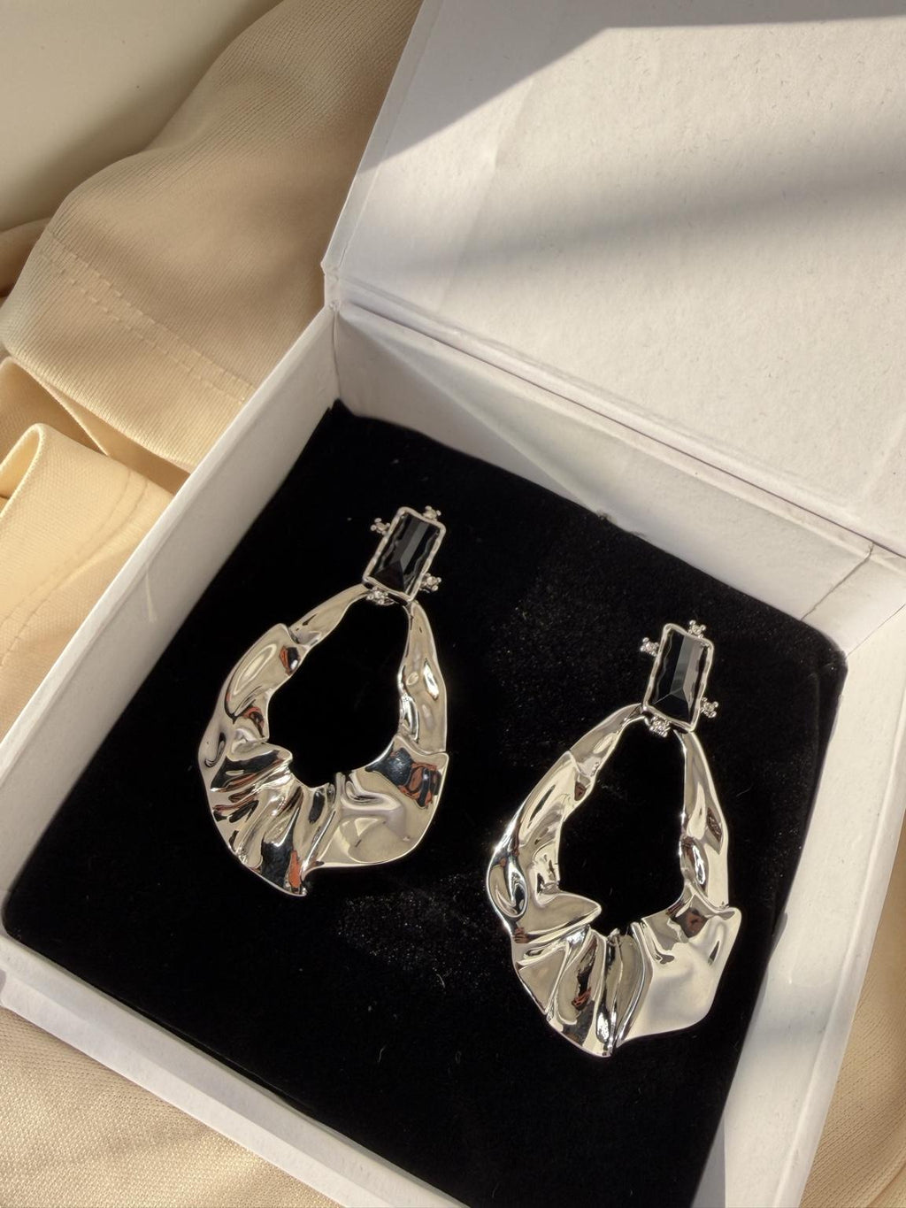Liquid Noir Earrings
