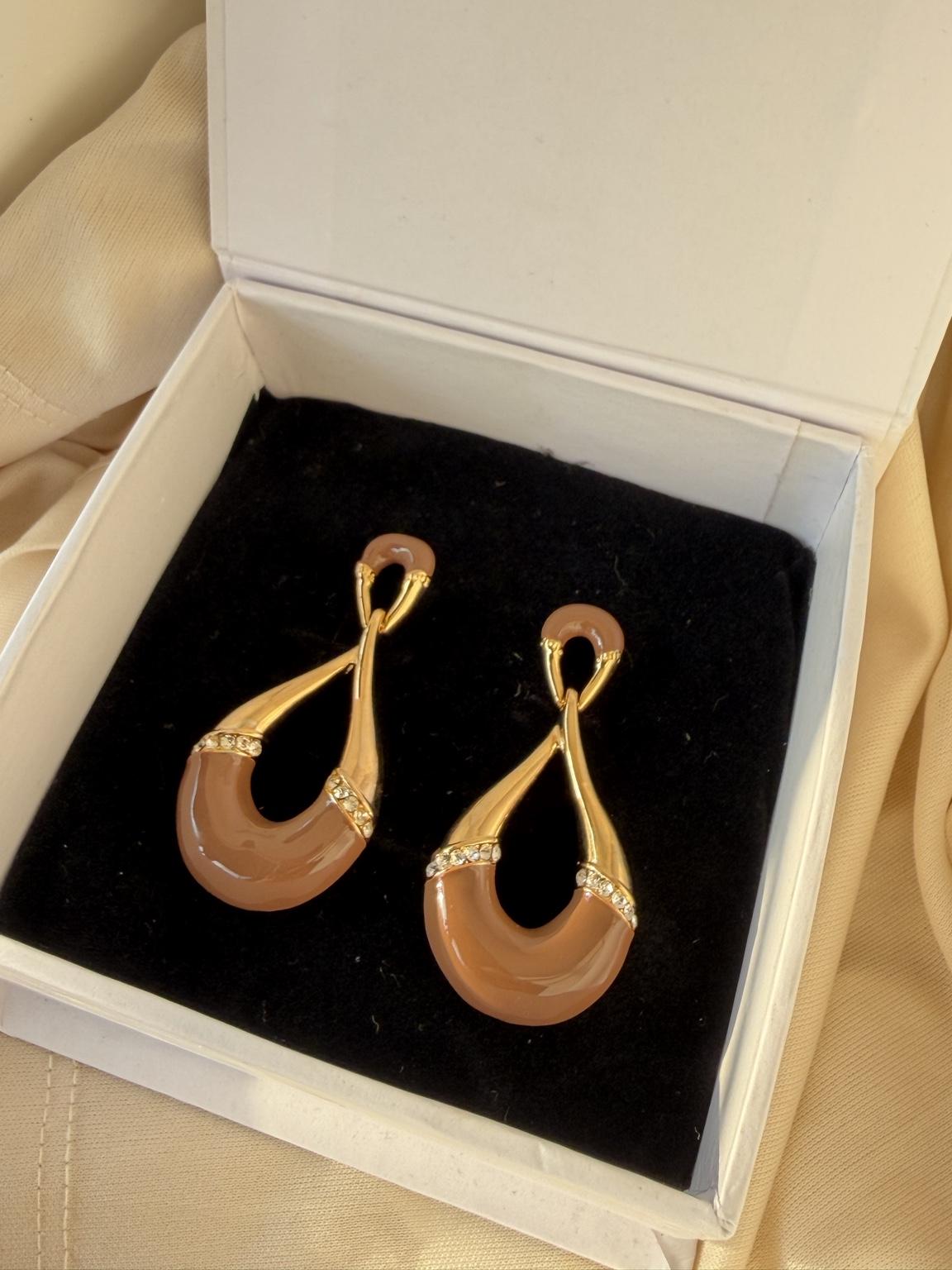 Mocha Muse Earrings