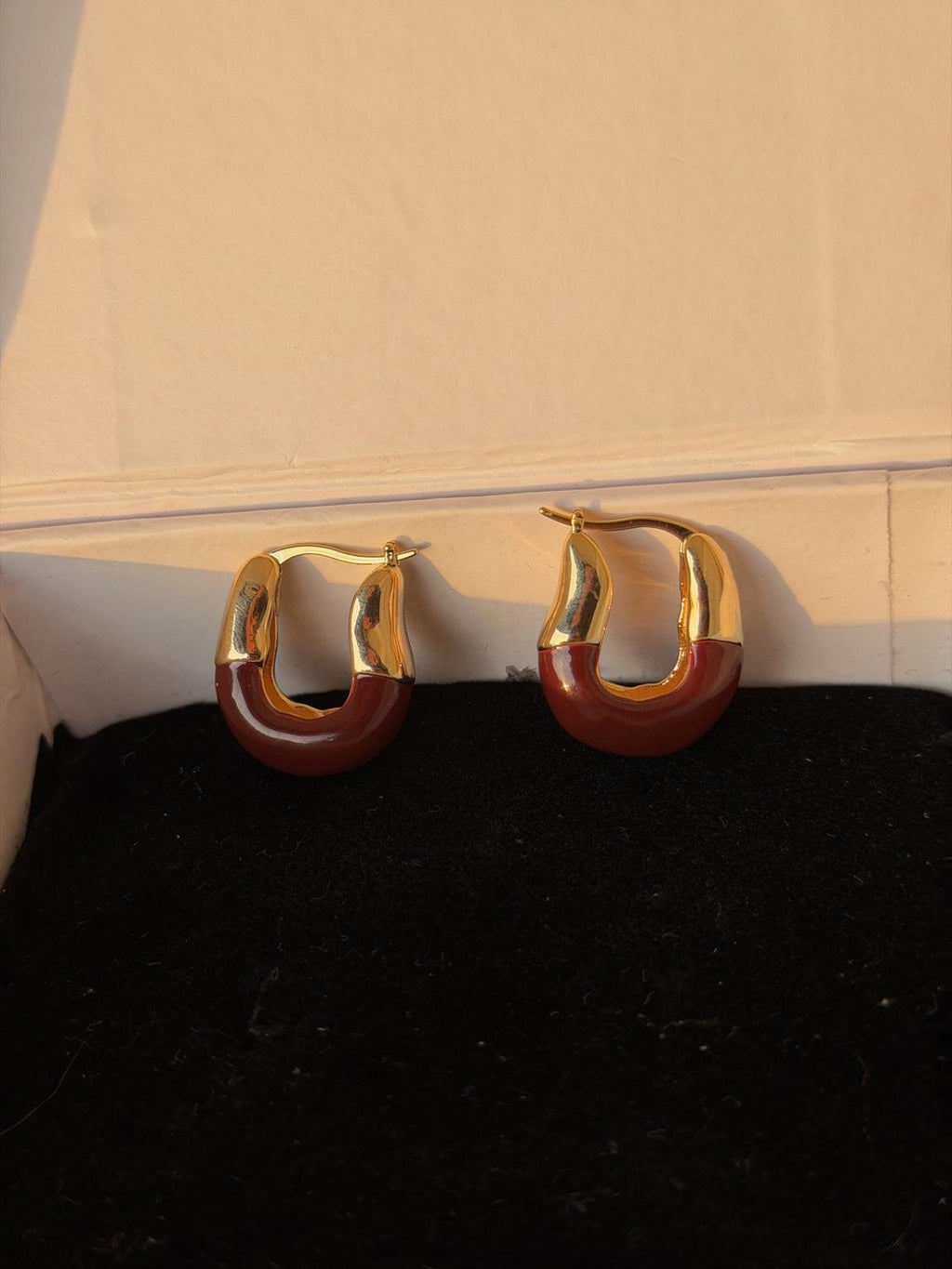 Merlot Muse Hoops