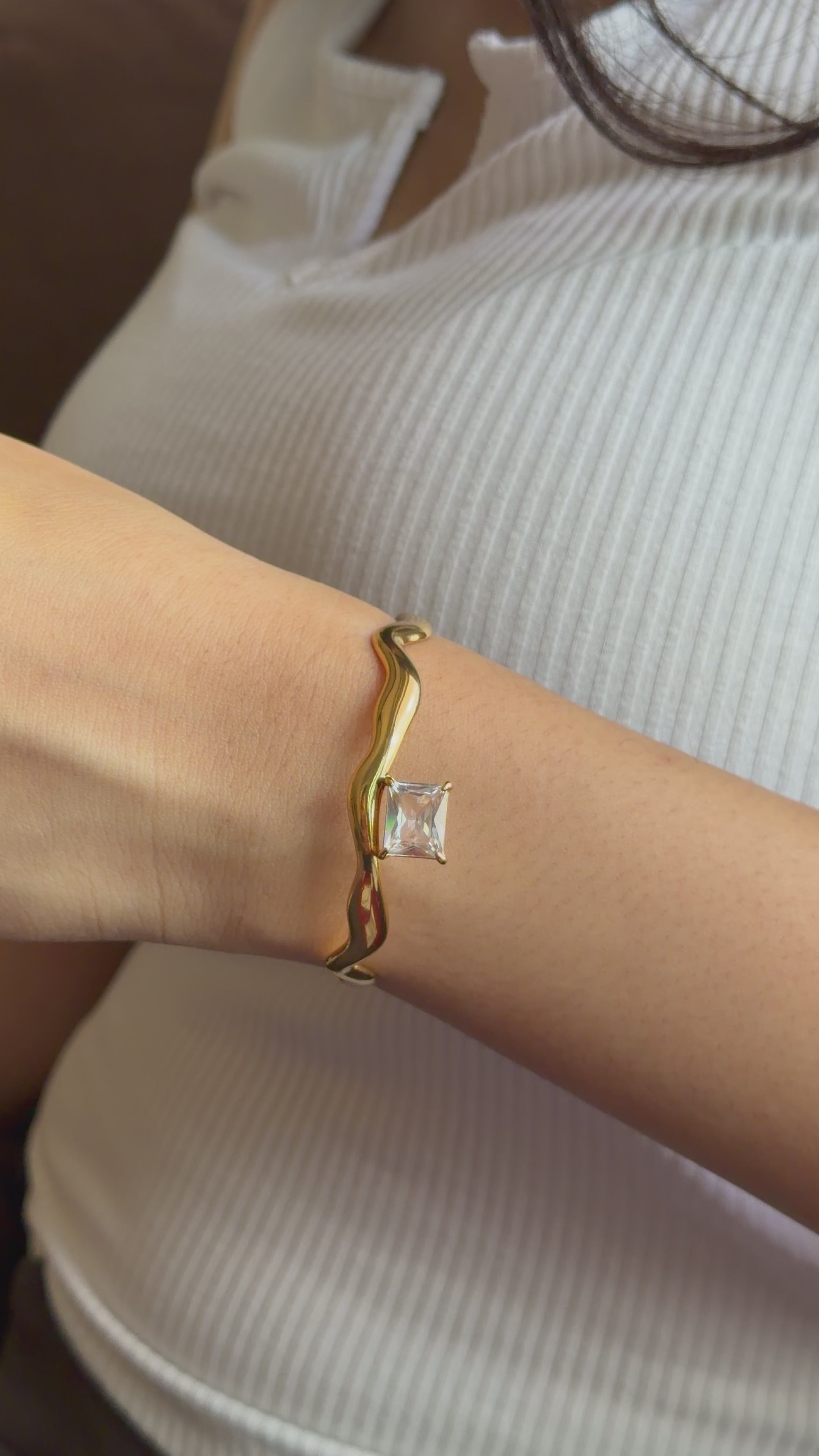 Celeste Solitaire Cuff Kada