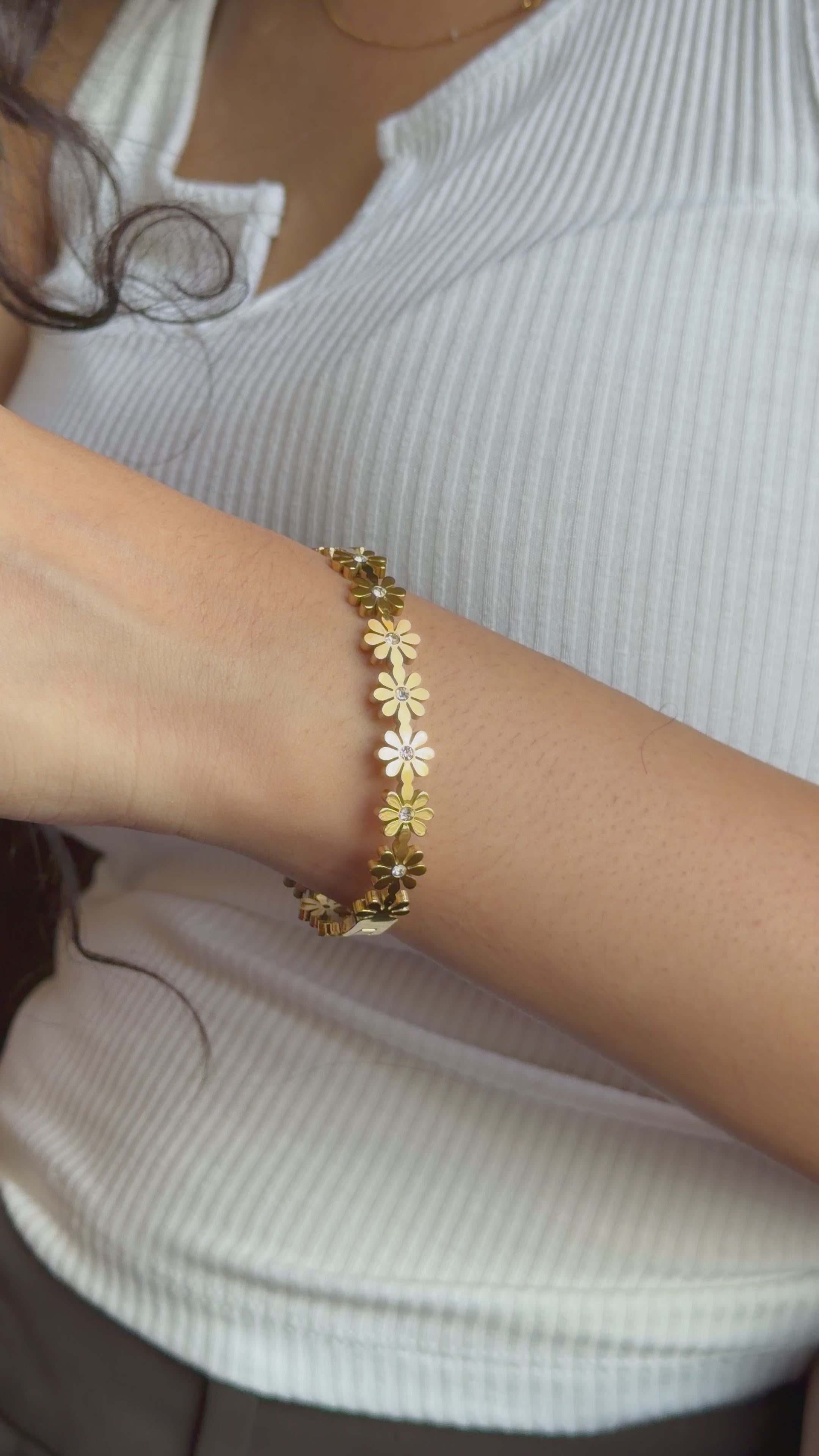 Daisy Bloom Crystal Kada